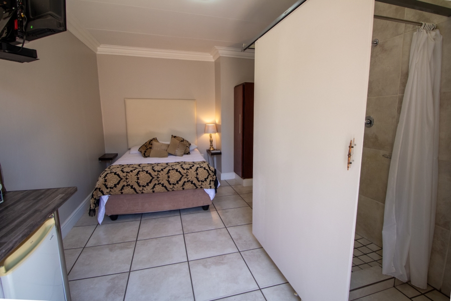 8 Bedroom Property for Sale in Flora Park Northern Cape